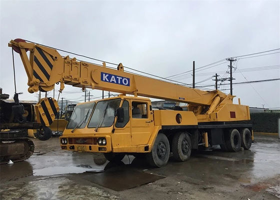 2007 년 40T는 건축/건물을 위해 트럭 기중기 KATO NK400E 40T를 사용했습니다